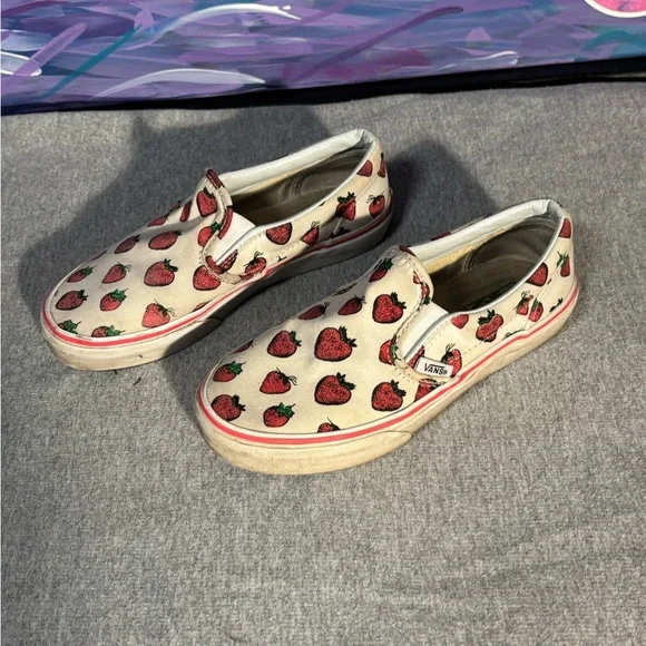 Vans Kids Strawberry Print Slip-On Sneakers - Picture 1 of 9